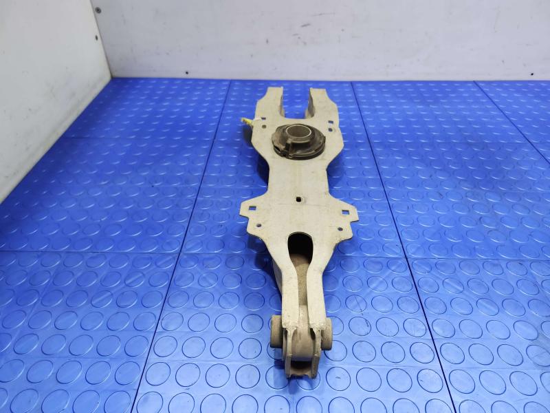 2020 Ford Escape Lower Control Arm Rr