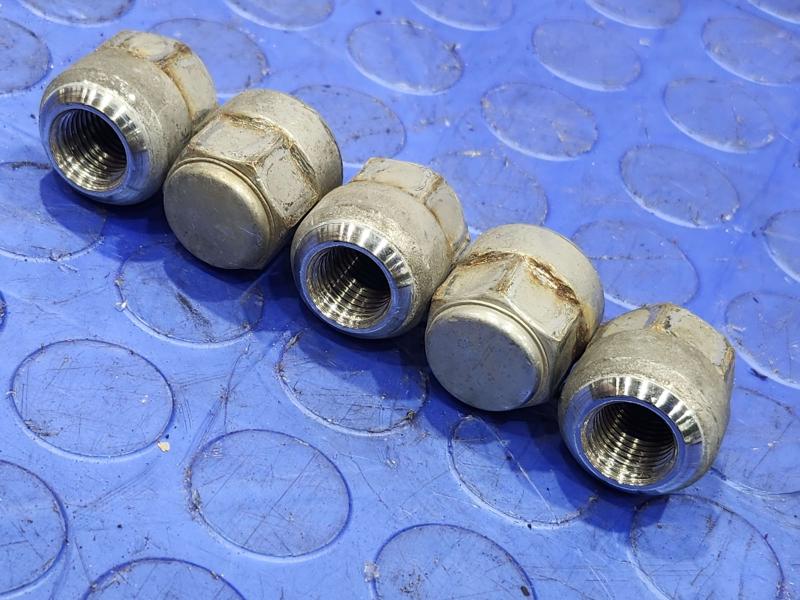 2011 Honda Pilot Lug Nuts