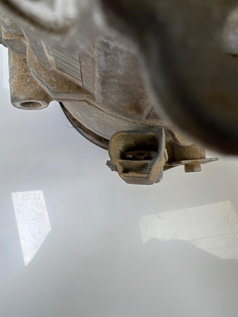 2015 Chrysler 200 A/C Air Compressor