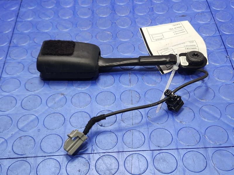 2021 Tesla Model 3 Front Seat Belt