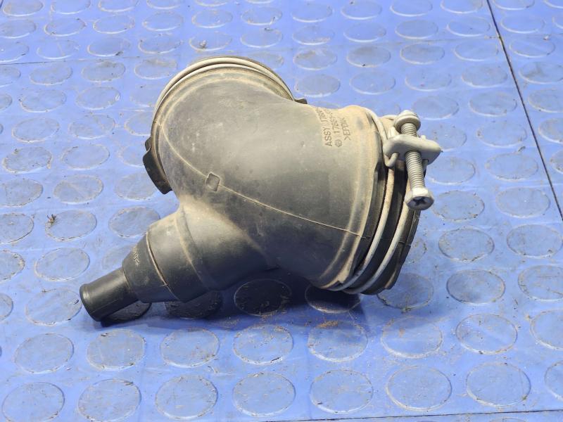 2010-2015 Toyota Prius 1.8L Engine Air Cleaner Hose Genuine OEM 1788137120