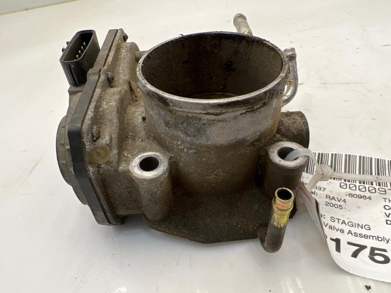 2005 Toyota RAV4 Throttle Body/Valve Assy