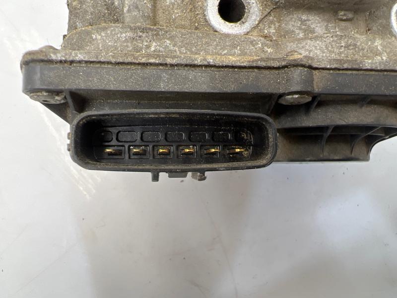 2005 Toyota RAV4 Throttle Body/Valve Assy