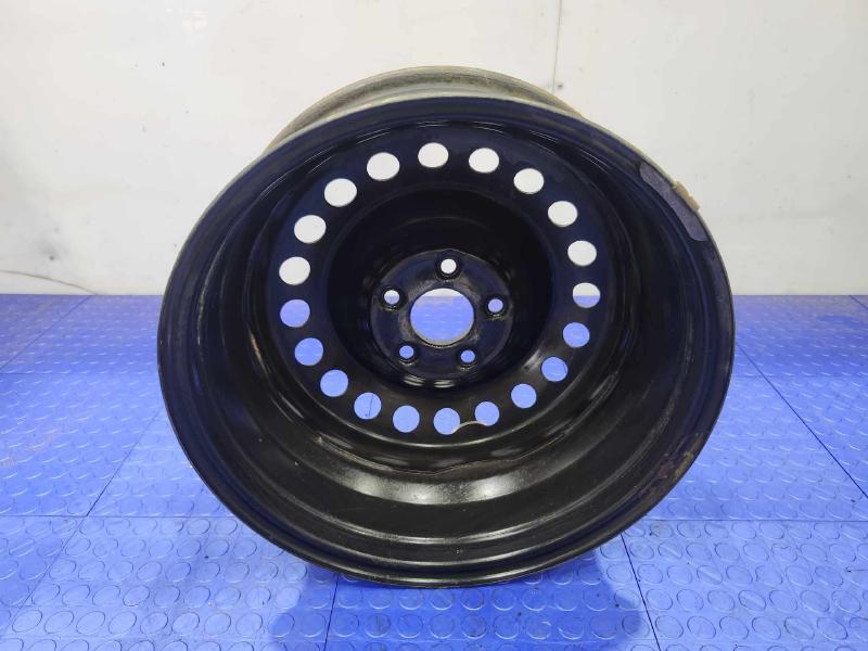 2015 Nissan Rogue Wheel