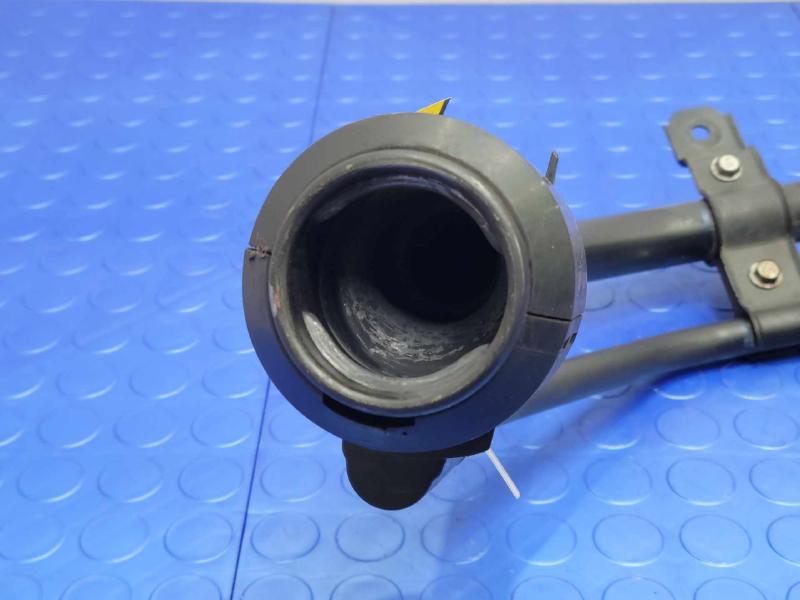 2013 Hyundai Santa Fe Fuel Filler Neck