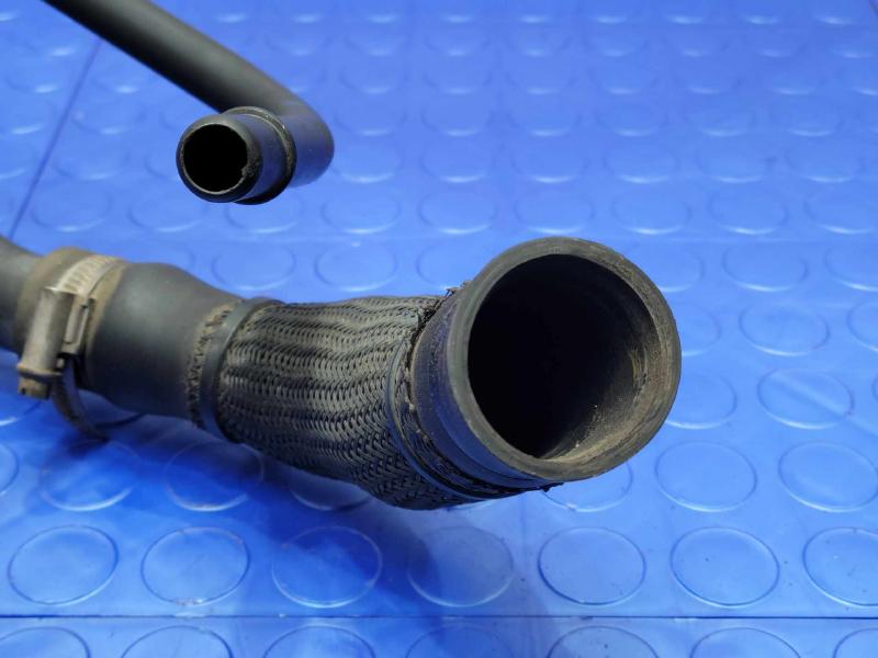 2013 Hyundai Santa Fe Fuel Filler Neck