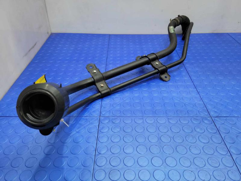 2013 Hyundai Santa Fe Fuel Filler Neck