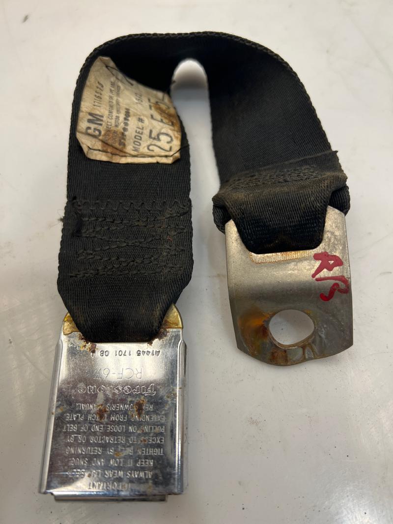 1976 Oldsmobile Cutlass Rear Seat Belt