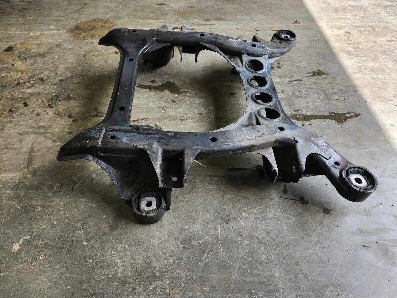 2004 Porsche Cayenne Crossmember/Cradle/Undercarria