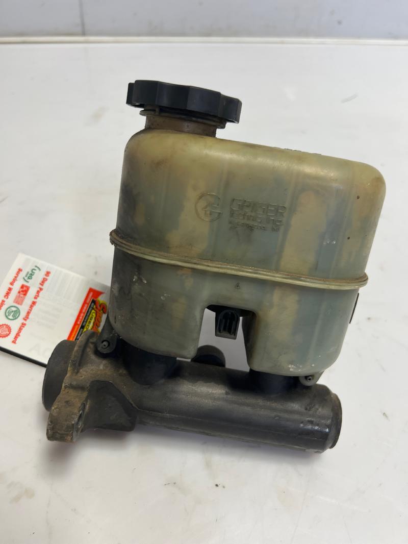 2000 Chevrolet Silverado 1500 Master Cylinder