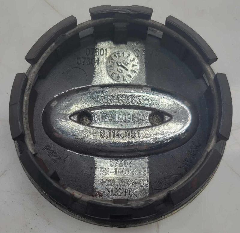 2011 Ford Explorer Center Cap