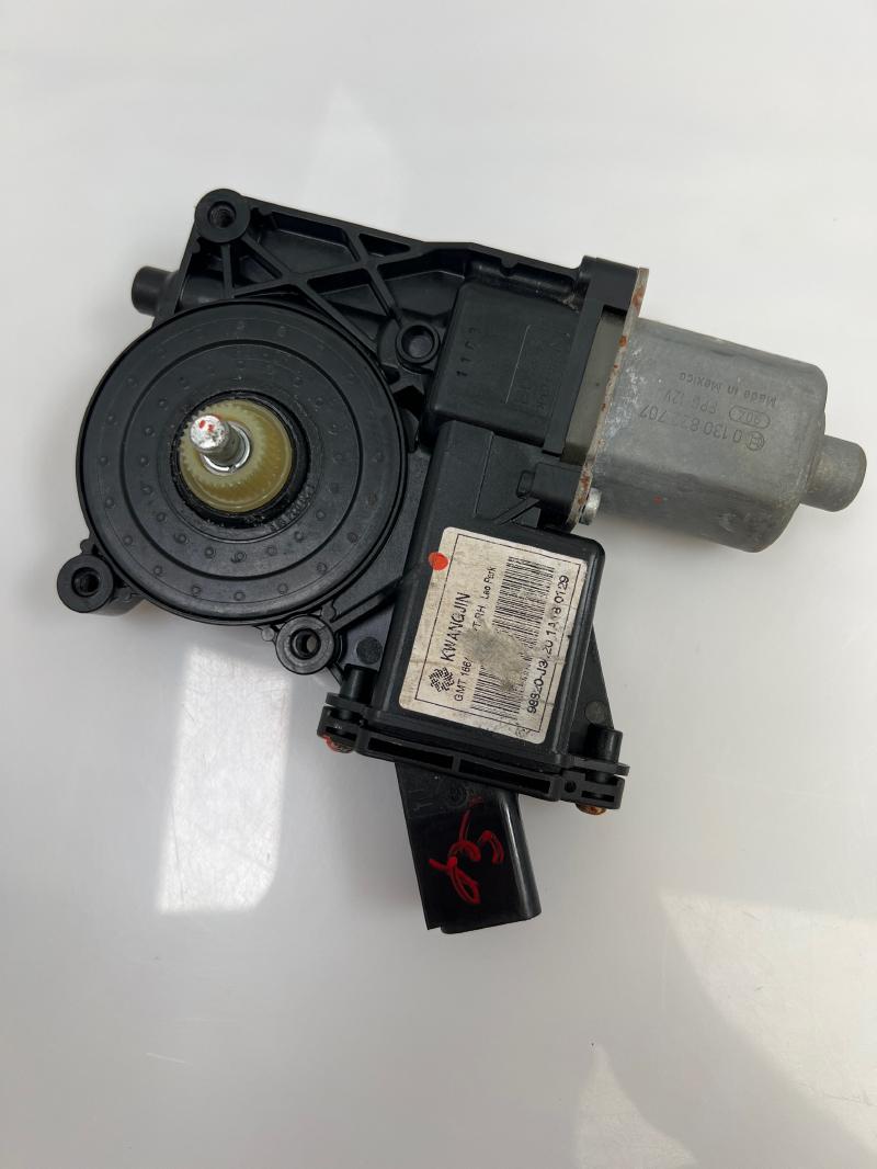 2011 Cadillac SRX Power Window Motor