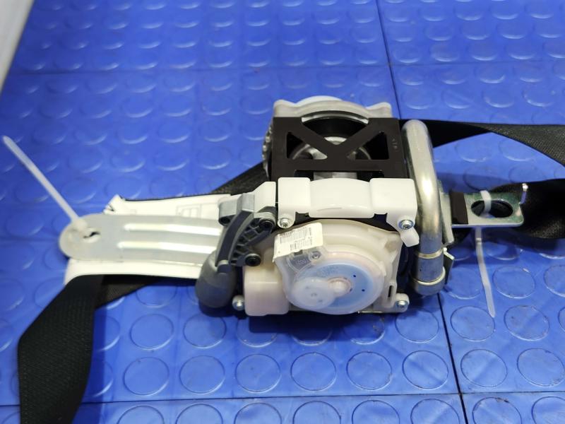 2015 Honda Fit Front Seat Belt