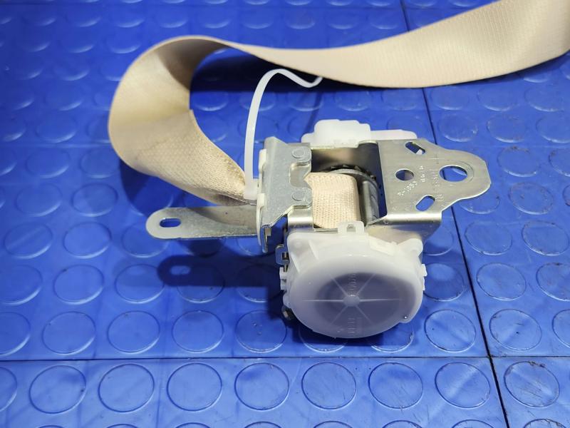 2018 Toyota Highlander Rear Seat Belt