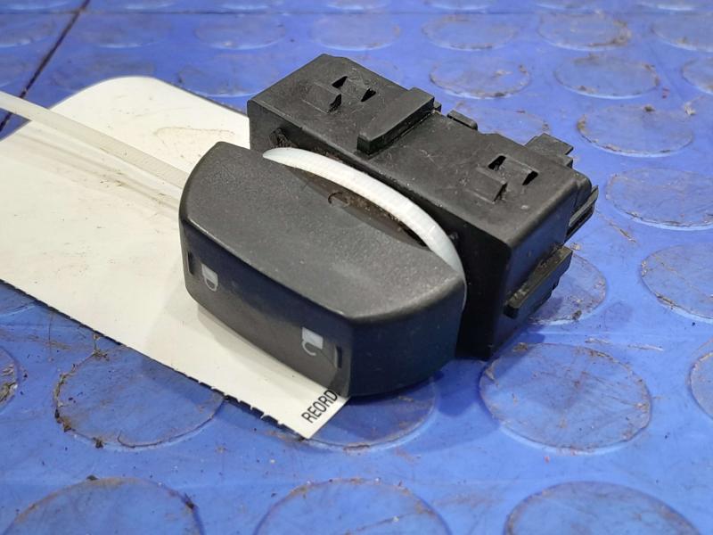 2008 Ford F-250 Super Duty Door Switch Front