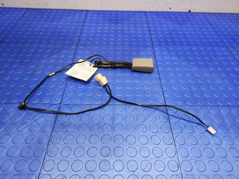 2002 Toyota Camry Front Seat Belt