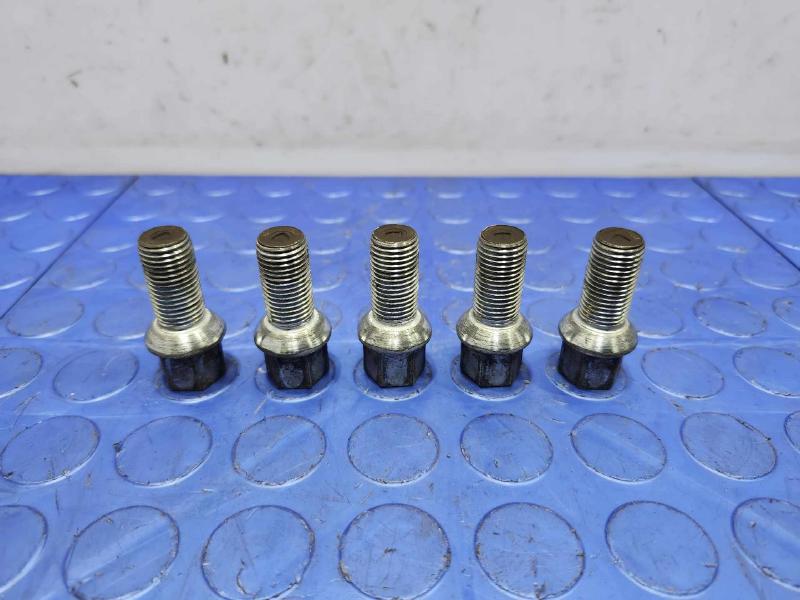 2015 Audi A4 Lug Nuts