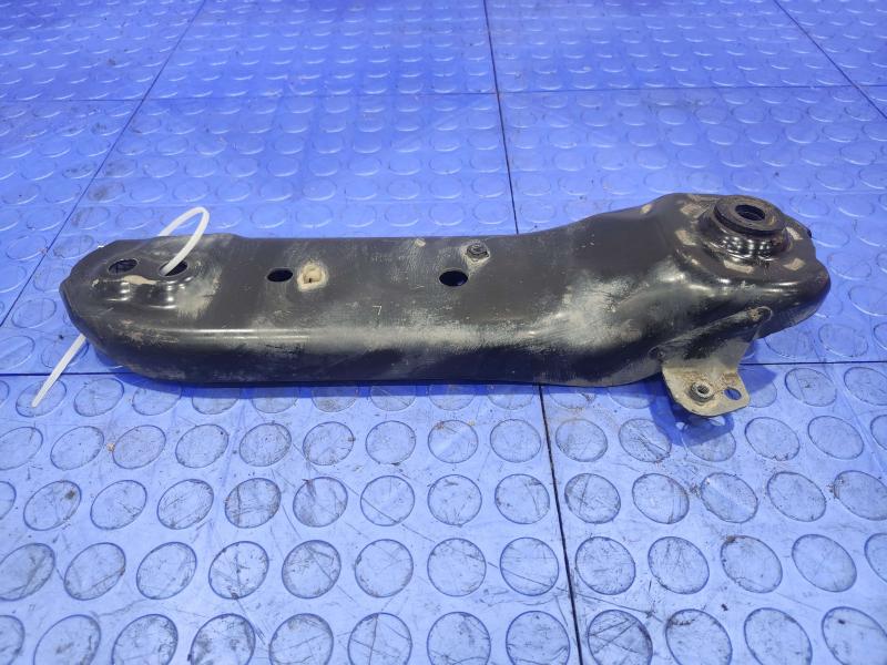 2018 Nissan Maxima Lower Control Arm Rr