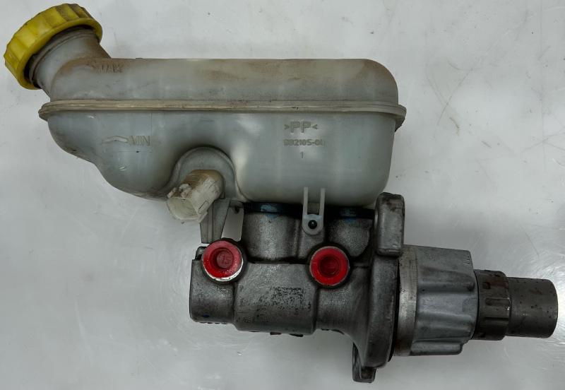 2008 - 2011 Dodge Caravan Brake Master Cylinder OEM 04721804AB