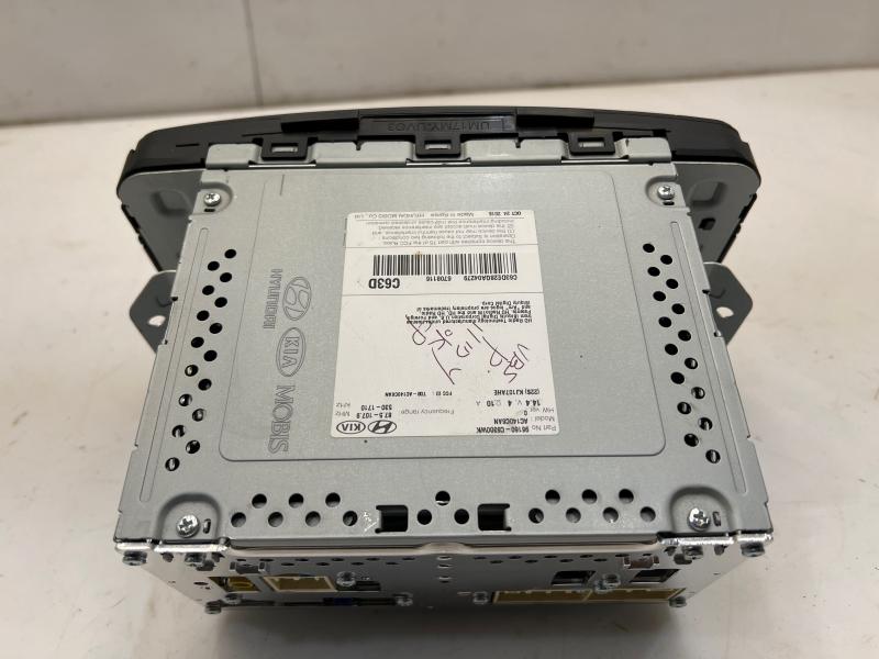 2017 Kia Sorento Audio & Visual Equip.(Radio)