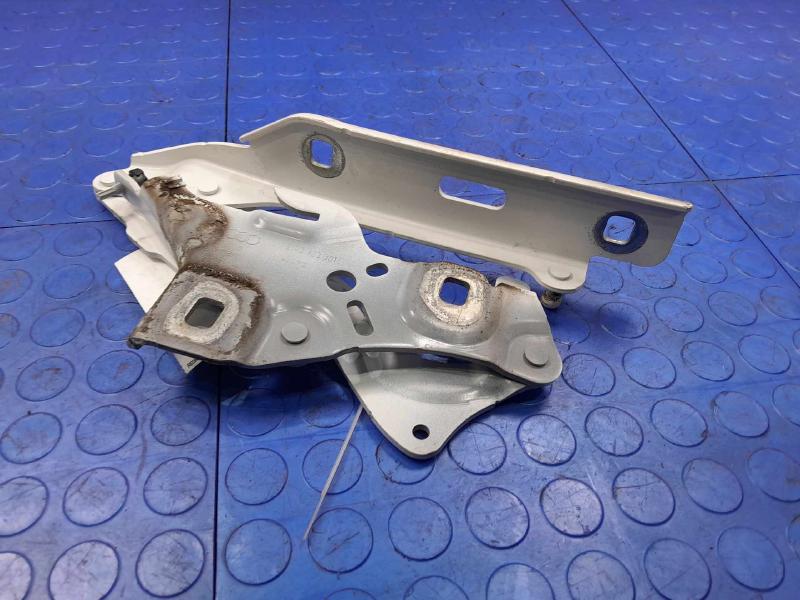 2018 Audi A4 Hood Hinge