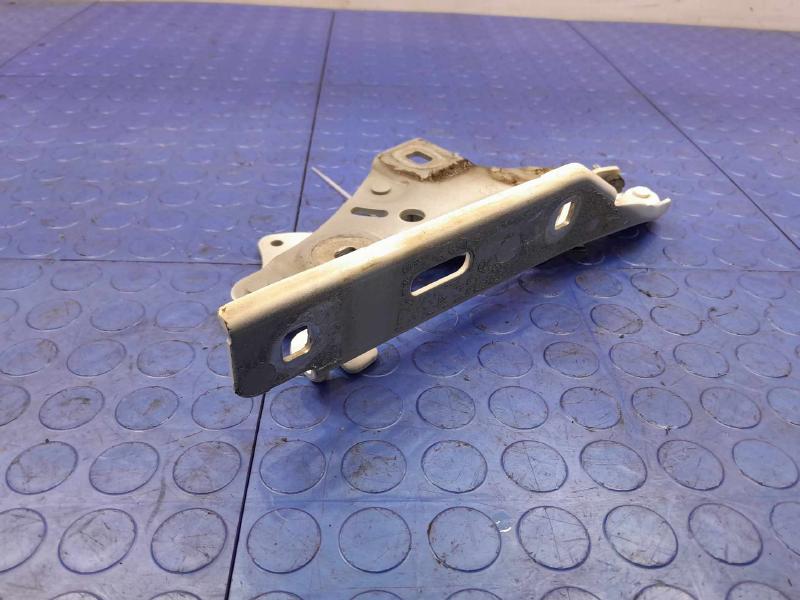 2018 Audi A4 Hood Hinge