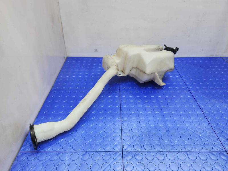 2013 Ford Taurus Washer Bottle