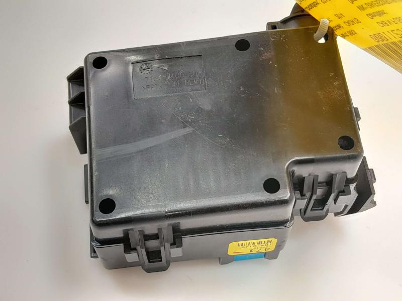 2014 Cadillac ATS Dash Mounted Fuse Box Junction Block Genunine OEM