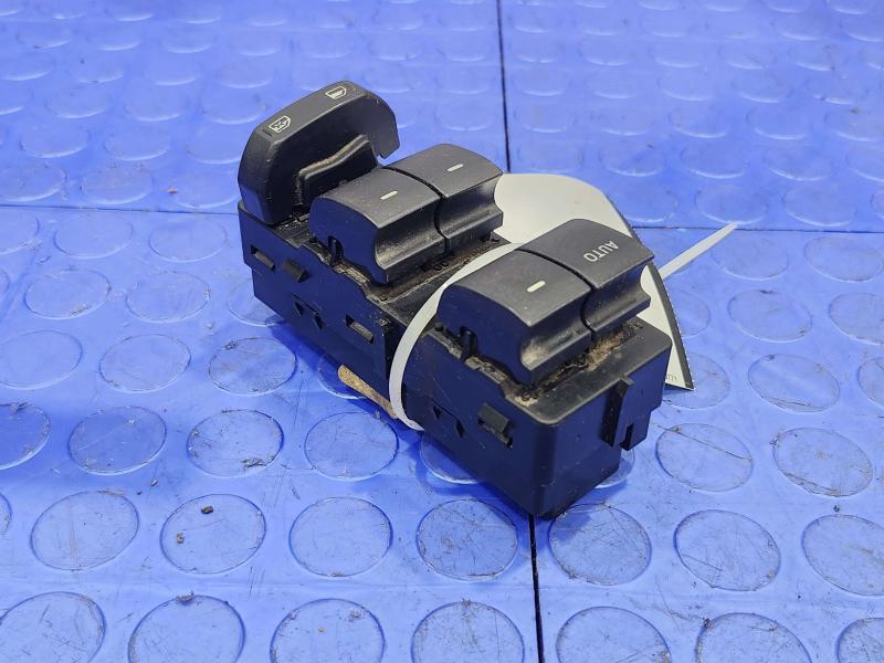 2008 Ford F-250 Super Duty Door Switch Front