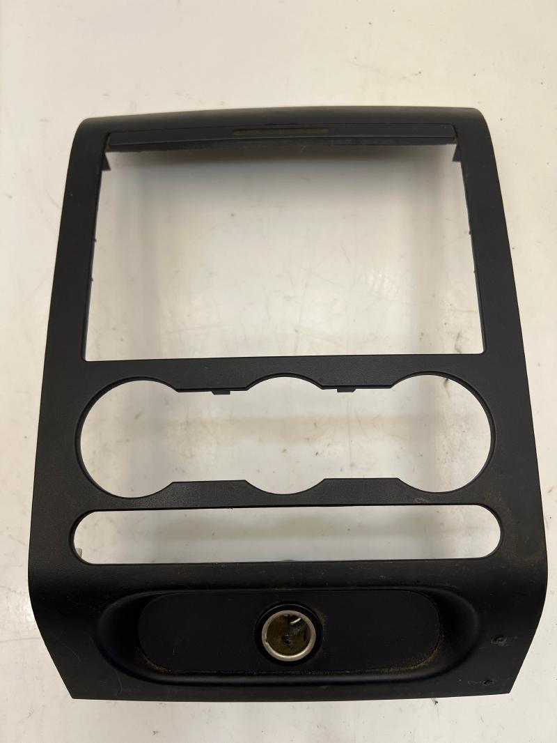 2004 - 2008 Ford F150 Radio Bezel Temperature Control Surround OEM 6L302TA3JA6