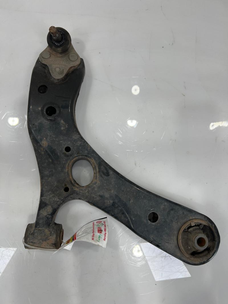 2010 - 2015 Toyota Prius Front Lower Control Arm RH Passenger Side OEM 4806847050