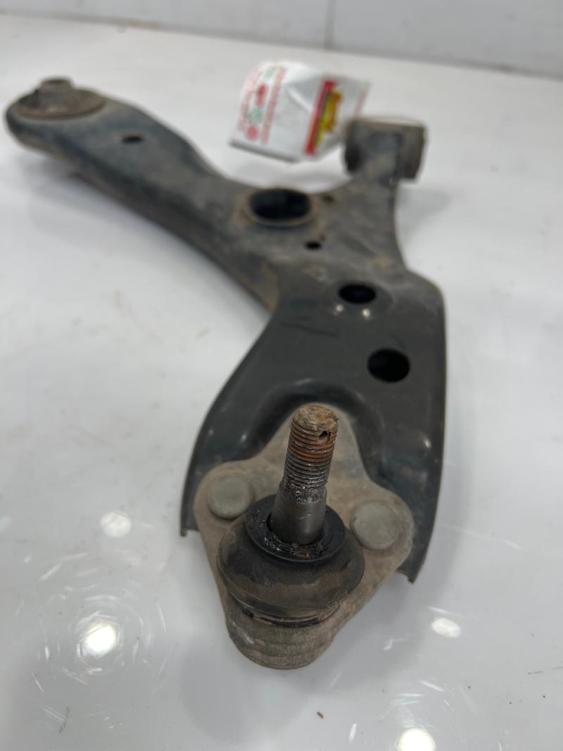 2010 - 2015 Toyota Prius Front Lower Control Arm RH Passenger Side OEM 4806847050