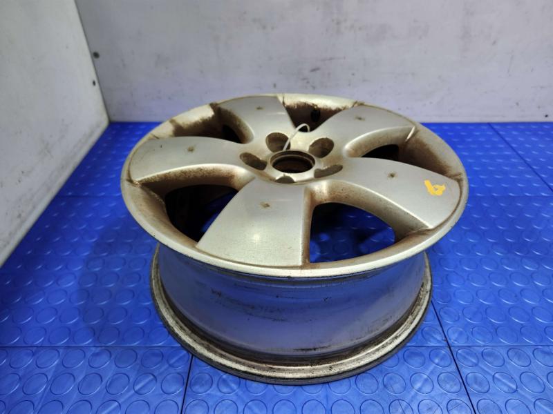 2005 Volkswagen Jetta Wheel