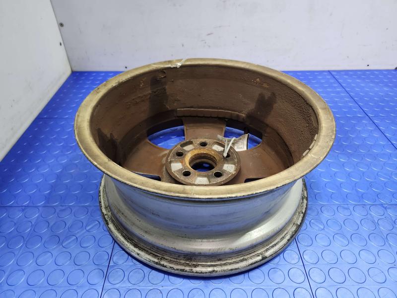 2005 Volkswagen Jetta Wheel
