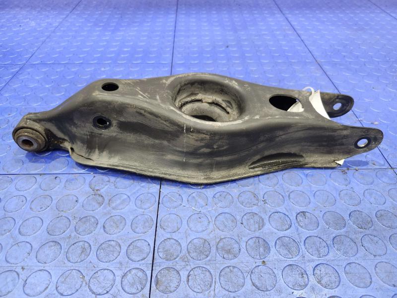 2013 Chrysler 300 Lower Control Arm Rr