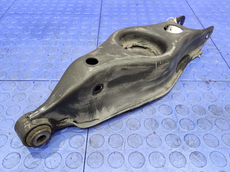 2013 Chrysler 300 Lower Control Arm Rr