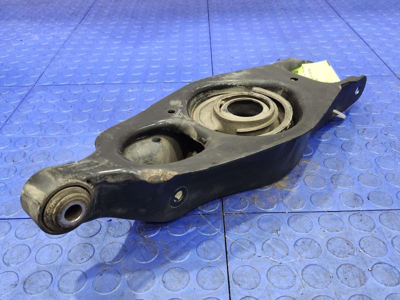 2013 Chrysler 300 Lower Control Arm Rr