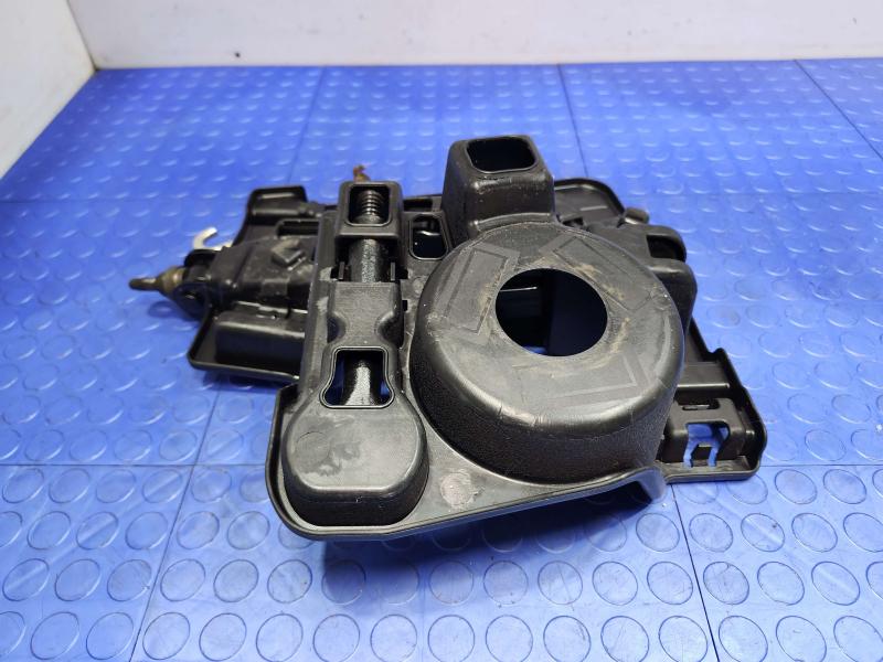 2013 Toyota Prius Jack Assembly