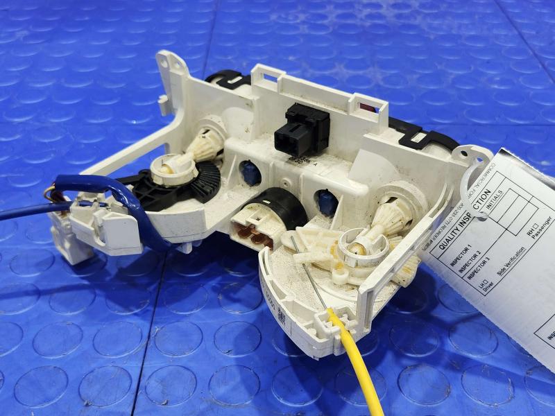2009-2013 Subaru Forester Manual Temperature Climate Controls OEM 72311SC050