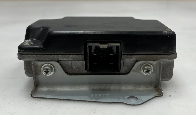 2013 - 2016 Chrysler Town & Country Power Inverter Module OEM 56029692AA