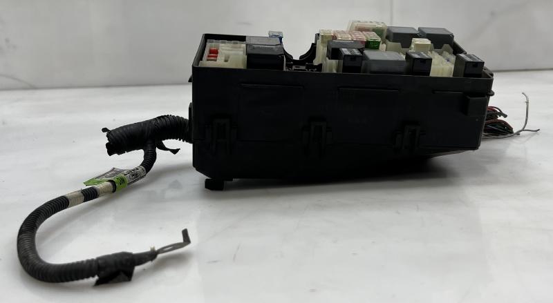 2012 - 2014 Ford Focus Engine Fuse Box / Junction Block Assembly OEM DM5T-14K733-NC