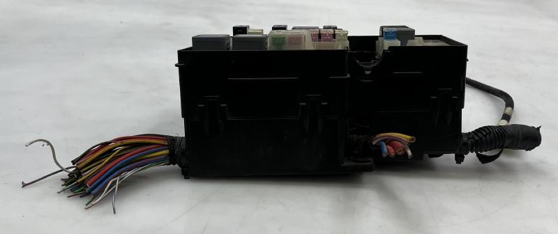 2012 - 2014 Ford Focus Engine Fuse Box / Junction Block Assembly OEM DM5T-14K733-NC