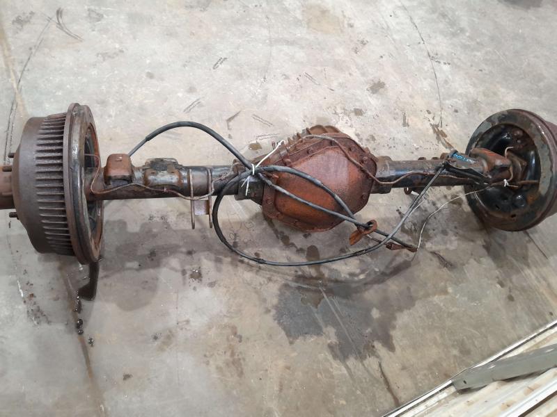 1996 Chevrolet Suburban 2500 Rear Axle Assy.
