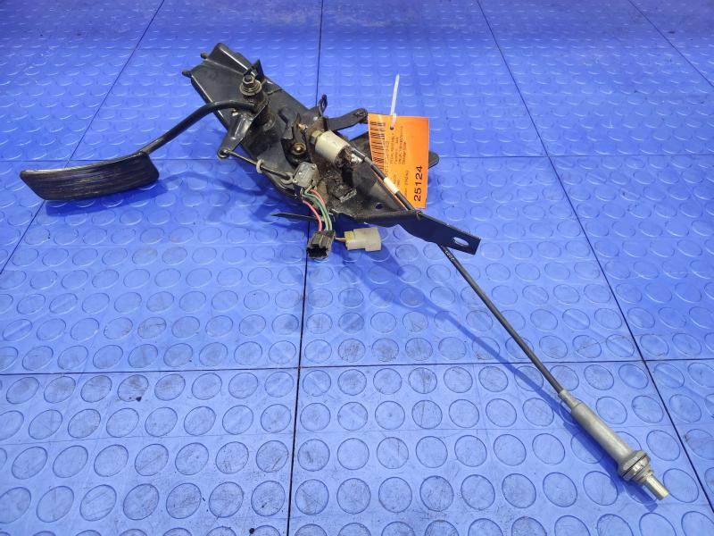 1988-1993 Isuzu NPR 3.9L Diesel Accelerator Pedal Assembly Genuine OEM