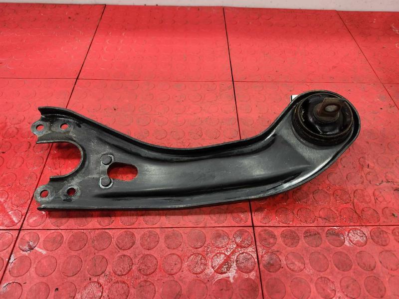 2013 Kia Optima Lower Control Arm Rr