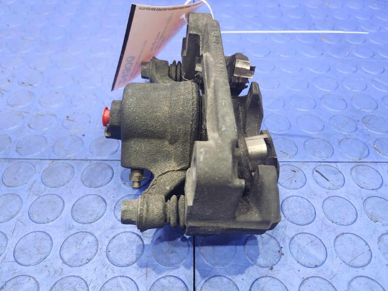 2010 Chevrolet Impala Caliper