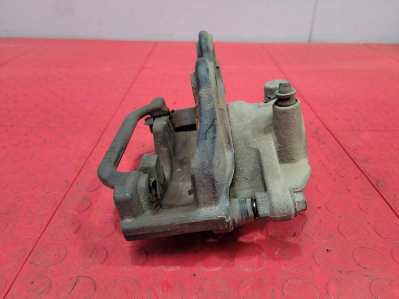 2013 GMC Yukon Caliper