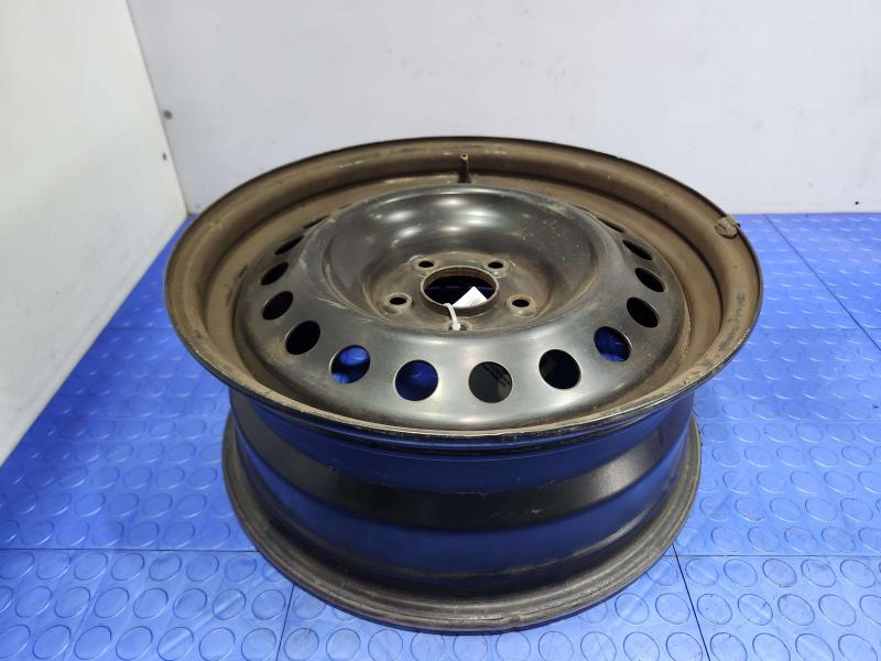 2016 Nissan Rogue Wheel