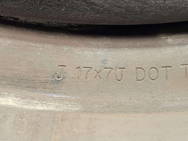 2016 Nissan Rogue Wheel