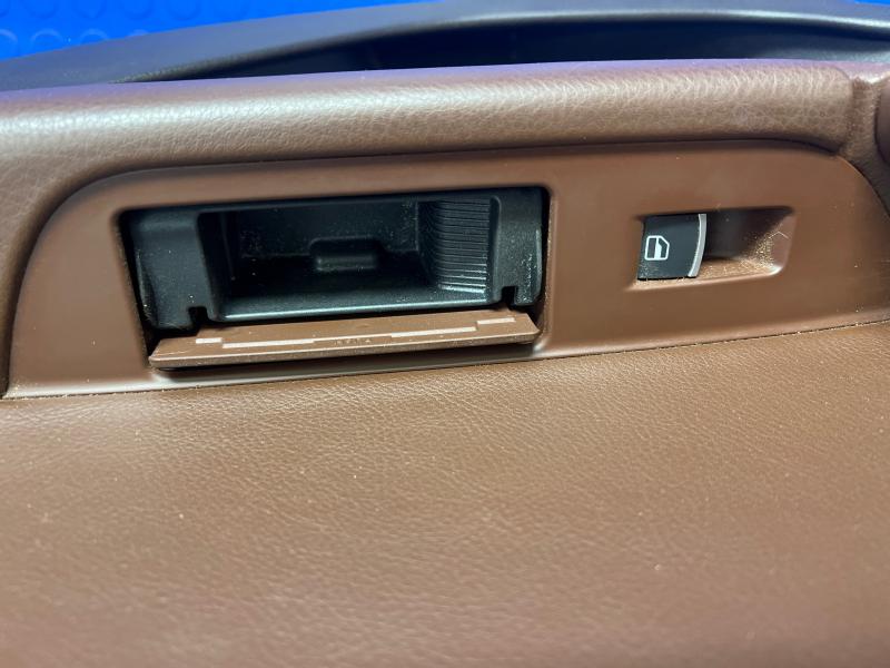 2011 Volkswagen Touareg Rear Door Trim Panel